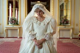 Фото © jayne fincher / princess diana archive / getty images и twitter / tara's fashion advice. The Crown Season 4 What It Gets Right And Wrong About Princess Diana Cnet