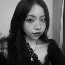 Jia Lin's Instagram, Twitter & Facebook