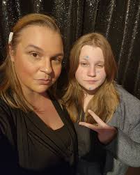 Ariel Raymond (@arielkerr1983) • Instagram photos and videos