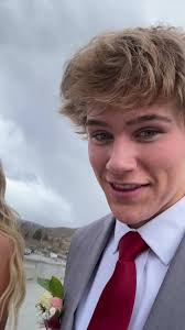 Girl Asking Jace to Prom