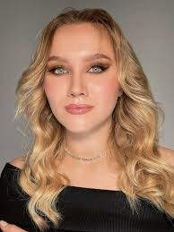 Mariah Maddox's Instagram, Twitter & Facebook