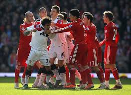 | mu dan liverpool kompak hancur bersama di liga inggris, meme pun bertebaran. Rafael Rafael Photos Liverpool V Manchester United Premier League Zimbio