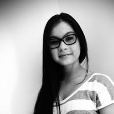 Kelly Sarah Brisson (@KellySarahXOXO)