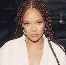 Pin By Tifaine Hiaume On Riri Rihanna Hairstyles Rihanna Fenty Beauty