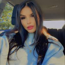 For all of those car lovers out there! 😱🚗🚗Snag this cute toy model!