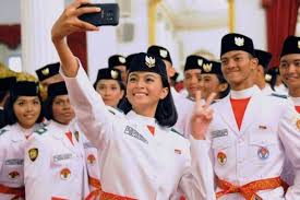 Pakaian dinas upacara (pdu) : Inilah Penjelasan Kemenpora Soal Aturan Paskibraka Putri 2019 Bercelana Panjang Malukuterkini Com