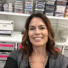 Lisa Robison's Instagram, Twitter & Facebook