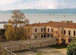 İl dışından gelenler tabi burayı da görmek istiyor. Sinop Tarihi Cezaevi E Bilet