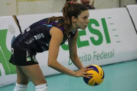 Não é que a mara não é uma boa jogadora. Camponesa Minas Contrata Macris E Acerta Permanencia De Karine Noticias 2021 Jornal Do Volei
