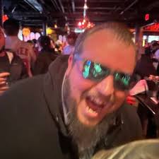 Chris Bertrand (@bertchr22)