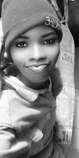 I think that if I left suddenly, they would be able to replace me, but it's  not easy to replace me, is it?" Freddie Mercury "A life in his own words"  ❤👑❤ |