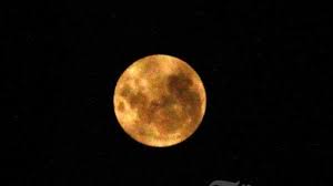 Berbeza dengan gambar yang di bawah ini, ia diambil di atas permintaan aku dan lokasinya begitu jauhh… sekali dari kediaman aku dan negeri aku. Jadwal Supermoon Dan Hujan Meteor Lyrid 8 April 2020 Catat Waktunya Surya