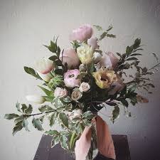Nina Made This Beautiful Bouquet With Lots Of My Favourites Flowers Toronto Botanyfloralstudio Blumenstrauss Blumen Strauss