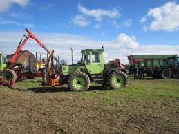 Epingle Par Flanko Sur Vintage Tractors Materiel Agricole Tracteur