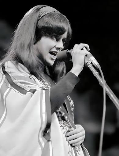 🐿️ At 85, Grace Slick Reveals What Really Happened During Starship's Wild  Years—Unfiltered Confessions, Scandalous Revelations, and Shocking Chaos  That Redefine Rock History! 🎤🔥 Fans Stunned as Legendary Frontwoman Exposes  Untold Truths
