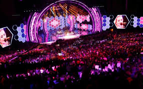 Mientras el festival de viña parte con lleno total y tranquilo, en la ciudad cientos de delincuentes muy violentos causan graves daños. Se Cancela El Festival De Vina Del Mar 2021 Por Covid 19