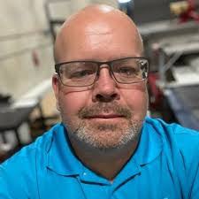 Jason Hundley's Instagram, Twitter & Facebook