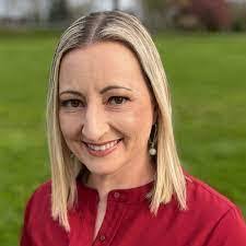 Annette Gingerich's Instagram, Twitter & Facebook