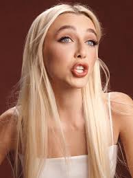 Emma Frances Chamberlain posted Sunday shoot pictures