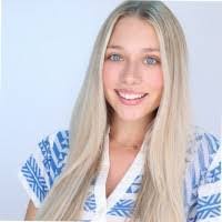 Grace Walsh's Instagram, Twitter & Facebook