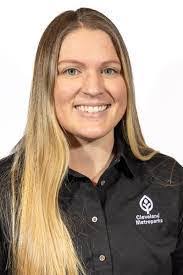 Larissa Dougherty's Instagram, Twitter & Facebook