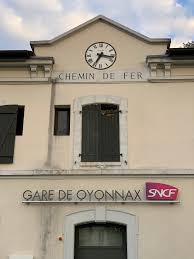 Découvrez les rues désertiques d'oyonnax durant ce confinement.prenez soin de vous et de vos proches. File Gare Oyonnax 3 Jpg Wikimedia Commons