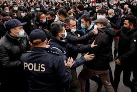 Σκληρή προσωπική επίθεση στον αμερικανό πρόεδρο, τζο μπάιντεν εξαπέλυσε ο ρετζέπ ταγίπ ερντογάν. Toyrkia Epi8esh Erntogan Kata Foithtwn Kai Loatki Eidhseis Nea To Bhma Online