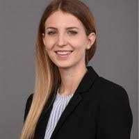 Laura Flury's Instagram, Twitter & Facebook