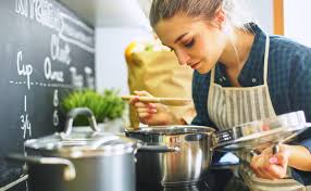 Para quienes no pueden evitar salivar cuando ven series o películas americanas en las que están desayunando las clásicas tortitas o pancakes, con sus siropes y, con suerte, con algo de fruta fresca, aquí tenéis la receta, podéis ver cómo cocinar pancakes o tortitas americanas con vuestro. 4 Consejos Para Aprender A Cocinar Desde Cero Como Aprender A Cocinar