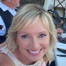 Karrie Owen's Instagram, Twitter & Facebook