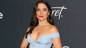 Also, she played erin lindsay in a drama series chicago p.d. Umeo6zbkqygoam