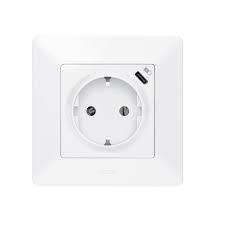 Look at our complete line of quality plugs and connectors, and you'll see durability and productivity everywhere. Wall Power Outlet Schuko Single 16a Built In Usb Type C White Flush Mount Niloe Legrand