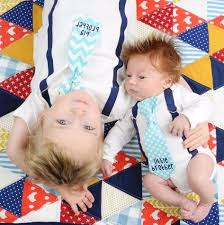 So whether you're looking for ideas for a newborn photo shoot or just want to snap some pictures of your newborn babe, you're sure to find lots of ideas below! 91 Brother Picture Ideas Brother Pictures Sibling Photography Children Photography