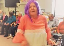 A 88 anni balla senza sosta alla residenza anziani di Massa Lombarda