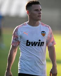 He is 34 years old and is a taurus. Kevin Gameiro On Twitter Reprise De L Entrainement Amuntvalencia Valenciacf