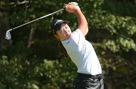 Gậy golf nên dùng cán Regular hay Stiff?