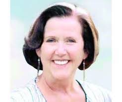 Stephanie Farina's Instagram, Twitter & Facebook