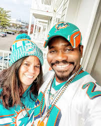 Let's hear that Buck Fuffalo energy L0Lphins!