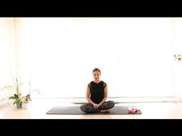 Sarkan Kollar Nasil Sikilasir I 5 Dakika Youtube 15 Dakika Egzersiz Koltuklar Youtube