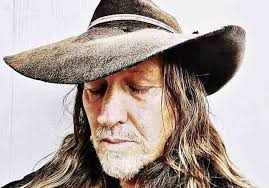 Chatting with acoustic artist Billy “Bass” Alford