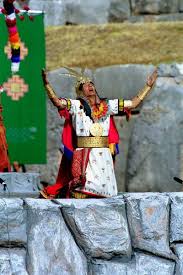 El inti raymi del cusco, se realizaba en un lugar privilegiado de la sagrada capital, el inka el inti raymi, en su versión contemporánea se realiza desde el 24 de junio de 1944, cuando fueron. Peru Travel Photography Reisfotografie Cuzco Inti Raymi Festival Saqsaywaman Peru 179 By Hans Hendriksen Peru Travel Cusco Peru History