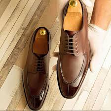 De Best Fit Shoes On Instagram The Split Toe Derby Design Coming Soon Stay Tuned Gents Shoes Shoes Derby Shoes