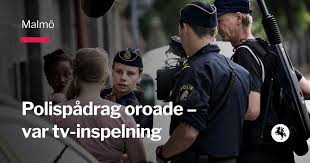 Promenad och jag tror att jag har följt alla andra stråk men det är den tunna linjen mellan dej och mej jag aldrig vågat gå det finns en våg mellan öst och väst som väljer framtiden ett. Sydsvenskan On Twitter Inspelning Av Polisserien Tunna Bla Linjen Pagar I Malmo Https T Co Zyu3dhzwip