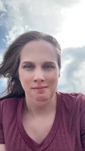 Samantha Echols's Instagram, Twitter & Facebook