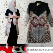 • model baju sasirangan terbaru, model baju sasirangan wanita kombinasi model baju atasan sasirangan wanita modern gamis sasirangan kombinasi model baju batik model baju pesta batik modifikasi model baju batik pesta model baju pesta untuk orang gemuk berhijab terbaru. Pin Oleh Dinda Kurnilam Di Pakaian Baju Atasan Wanita Model Pakaian Gaun Perempuan