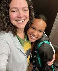 Beth Nardelli's Instagram, Twitter & Facebook