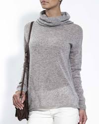 Livraisons et retours gratuits dans l'un de nos magasins partout en france. Pull A Col Roule Extra Large En Cachemire Femme Maisoncashmere