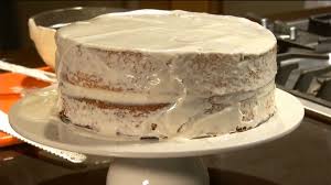 This impressive cake design looks difficult, but it's actually pretty simple. Easy Birthday Cakes Parents