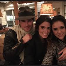 The perks of being a wallflower. Ian Somerhalder Arm In Arm Mit Ex Nina Dobrev Und Ehefrau Nikki Reed