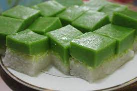 Pengertian pasar atau definisi pasar adalah tempat bertemunya calon penjual dan calon pembeli. Penang Press Info Makanan Pelbagai Jenis Kuih Muih Facebook